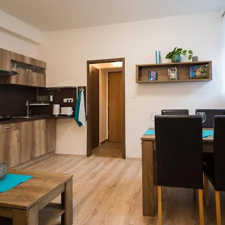 To At Close To Castle With Terrace And Garden Apartment Prague